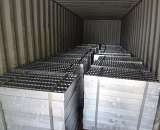 Galvanized Heavy Duty Plain Steel Grating JG505/30/100FG Featured Image